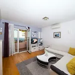 Апартаменти Sarena Макарська