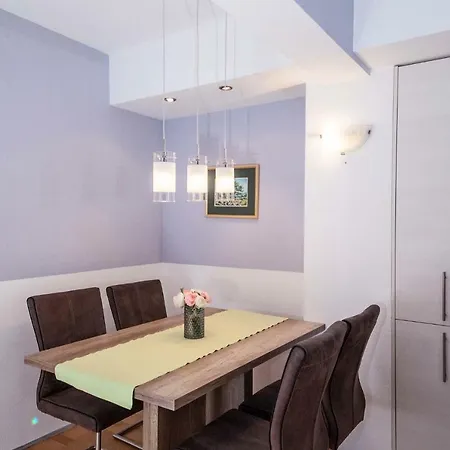 Sarena Apartamento Makarska