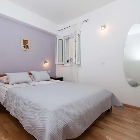 Sarena Apartment Makarska