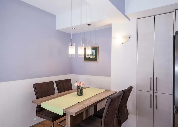 Sarena Apartment Makarska